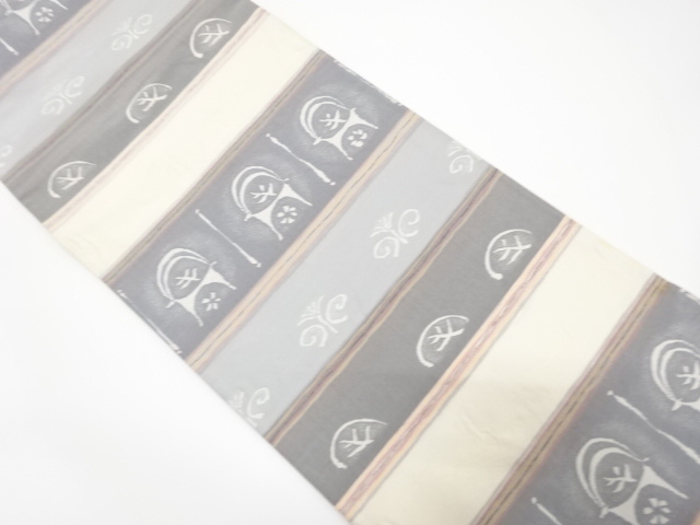 アンティーク　横段に抽象・鹿・花模様織出し袋帯（材料）